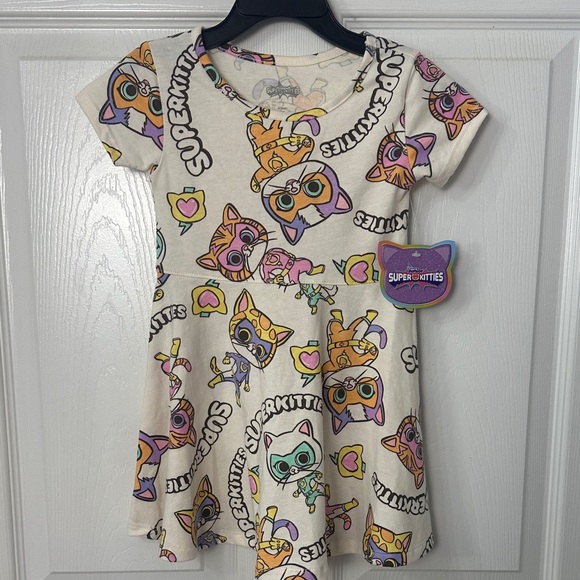 Disney Super Kitties Cream T-Shirt - Picture 1 of 4